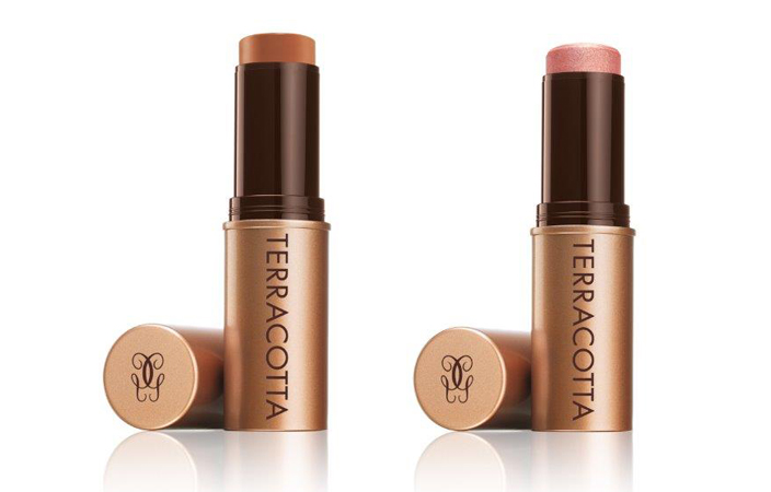 الحصول على بشرة متوّهجة برونزية لم يكن يوماً بهذه السهولة؛ إليكِ تجربتنا!