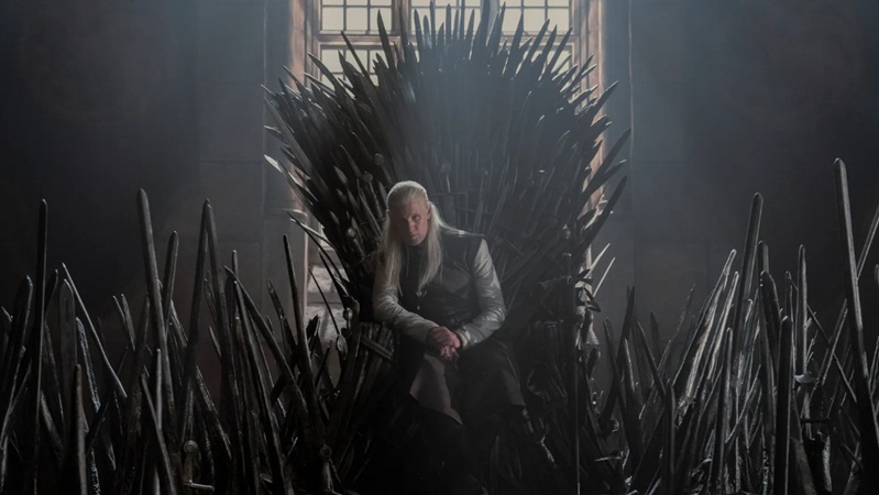 من يستولي على العرش الحديدي في House of the Dragon؟