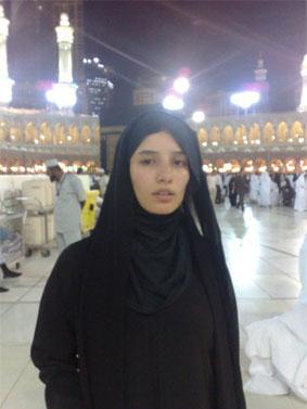 شاهدي صور النجمات بالحجاب