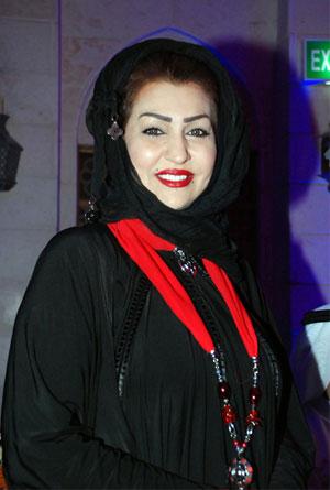 شاهدي صور النجمات بالحجاب