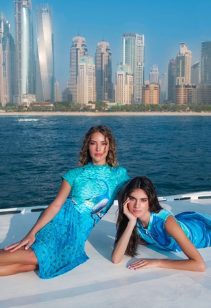 علامة هادية غالب تخصّك بالمزيد من ملابس البحر المحتشمة لهذا الصيف