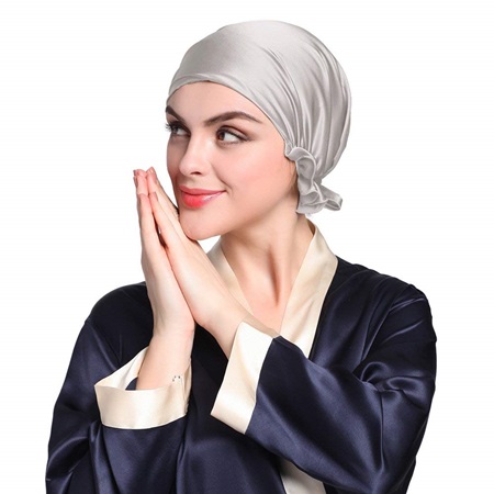 لشعر صحي ومروّض، أيّهما أفضل: الساتان أم الحرير؟