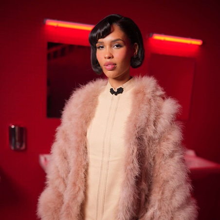 الغرّة تضفي لمسة عصرية على شعرك القصير