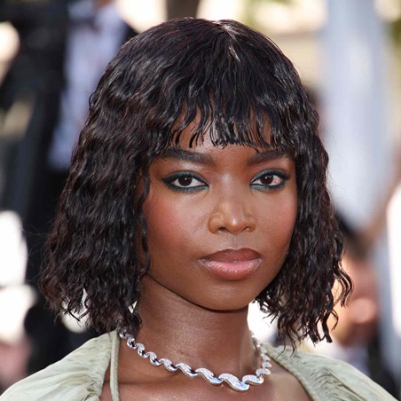 الغرّة تضفي لمسة عصرية على شعرك القصير