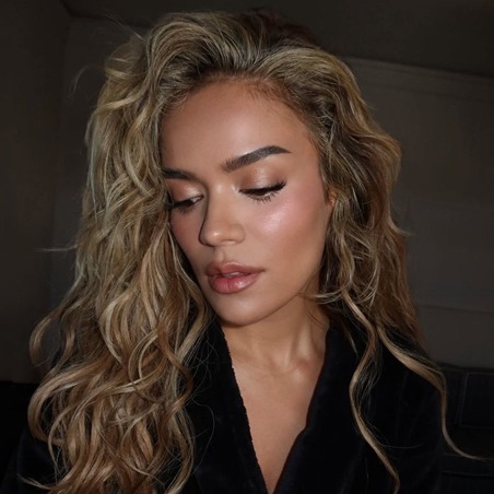 أفكار متنوعة للحصول على لون بروندي مميز لشعركِ