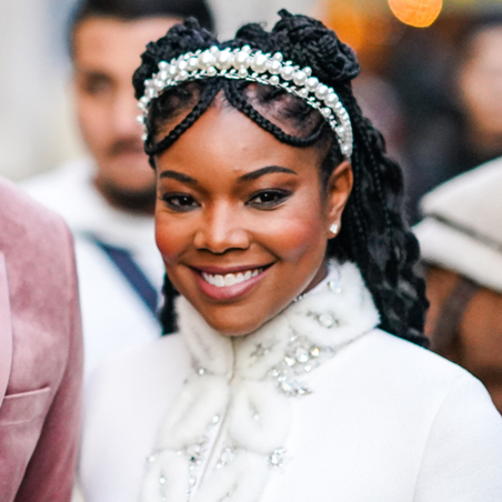 إليكِ أفكار إكسسوارات لتزيين ضفائركِ في موسم الاحتفالات