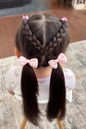 استوحي تسريحات شعر بنات مناسبة للمدرسة