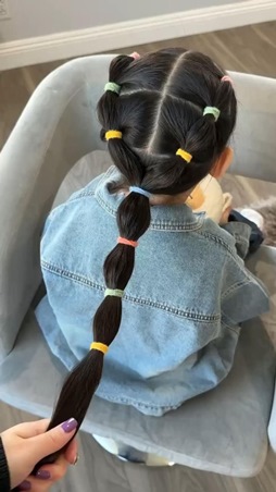 استوحي تسريحات شعر بنات مناسبة للمدرسة