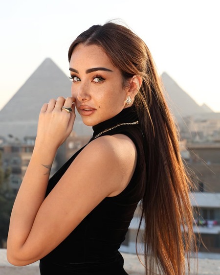 هنا الزاهد تصف فترة زواجها بأحمد فهمي بـ«غير الصحية»