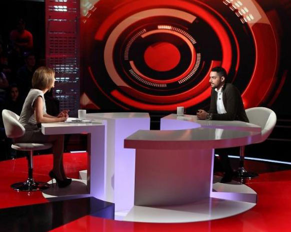 حسن الشافعي يردّ على راغب علامة ويعتذر عن رسائله المدفوعة سلفاً