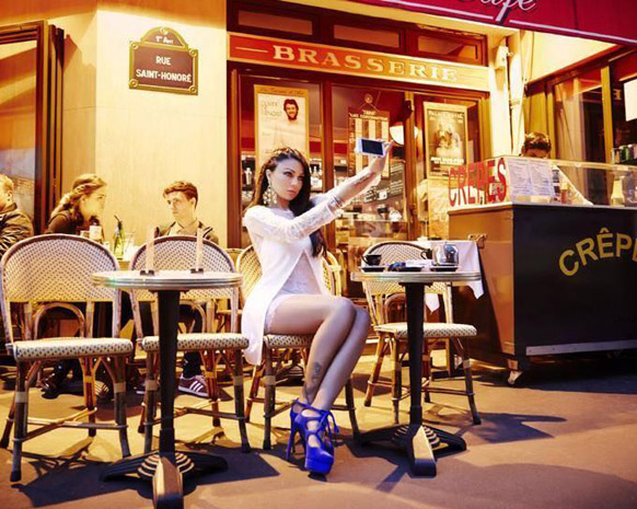 خاص - بعد التدخين، هل أخطأت هيفا وهبي مع الأمن اللبناني؟