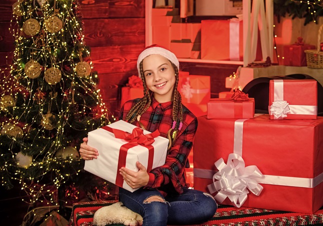5 طرق ذكية للتعامل مع قائمة هدايا عيد الميلاد للمراهقين