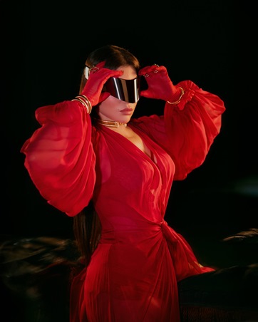 هيفاء وهبي المرأة الخارقة