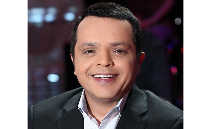 كيف سخر هنيدي من تعليم المصريات قيادة السيّارات للسعوديات؟