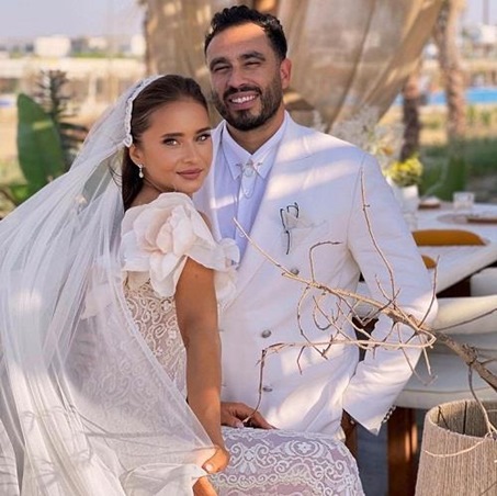 طليق نيللي كريم يشتكي تقييدها لمواهبه