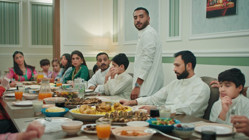 إلهام الفضالة أم متسلطة على أبنائها وزوجاتهم
