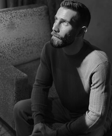 عزيز مرقة: أغنياتي تجارب شخصية وأعبر عن الحالة العاطفية لأصدقائي