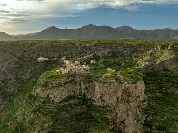 عيد الفطر في عُمان.. رحلة لا تُنسى في قلب الأصالة والجمال