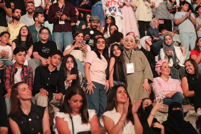 محمد حماقي يوجه رسالة للجمهور من جرش