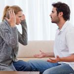 عندما تكثر الهموم الزّوجيّة... حكمتكِ هي الحلّ