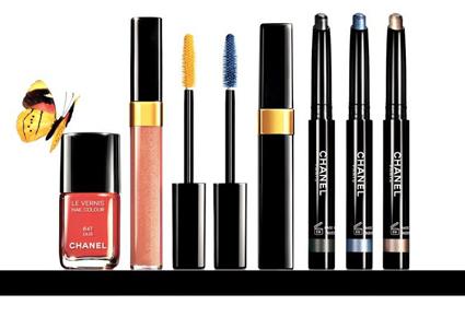 كيف تحصلين على عينين بألوان الفراشة من Chanel؟ 