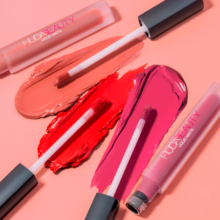 جرّبنا لكِ الإصدار الجديد من حمرة هدى بيوتي Liquid Matte Lipstick