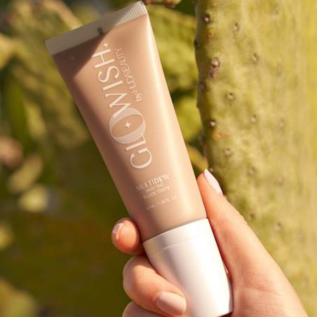 أول مستحضر يعزز من الإطلالة الطبيعية والمشرقة بلمسة واحدة من Glowish