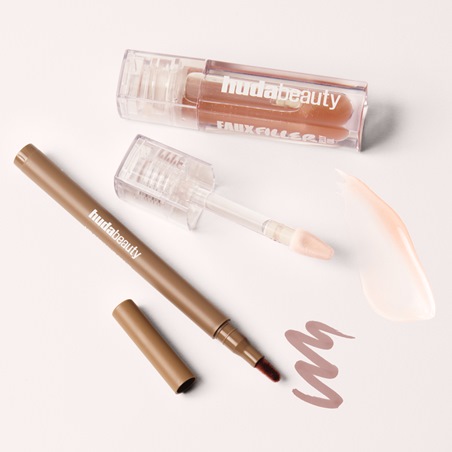 ثنائي الشفاه الجديد من Huda Beauty: تحديد دقيق ولمعان لا يُقاوَم