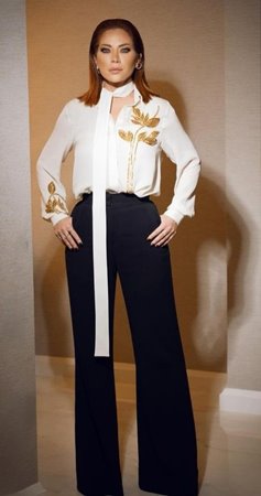 سلافة معمار تعتذر عن 