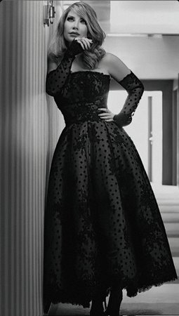 سلافة معمار تعتذر عن 