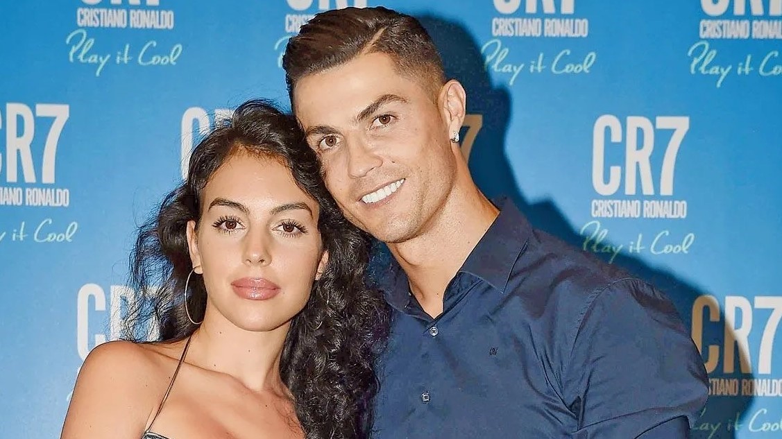 ياسمين عز: كلامي عن زواج كريستيانو من جورجينا هدفه ستر فتاة لأن أمه مش راضية عنها