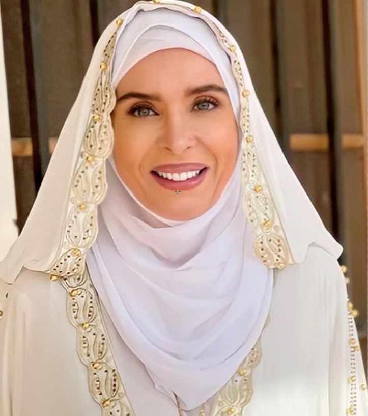 دينا عن طقوسها قبل الرقص: بسخّن جسمي وأردد دعاء الله خير حافظاً