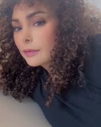 أمل حجازي: مستحيل أرجع للحجاب وحذفت أغنية 