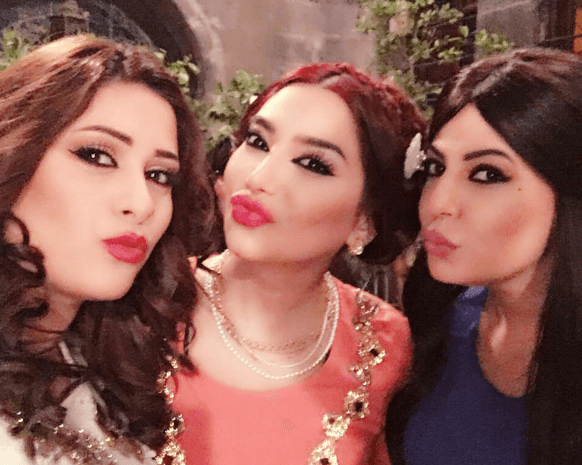 هل وقعت إمارات رزق في الحب برجل أكبر منها؟