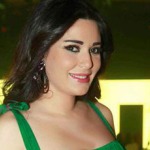 تعرفي على أجمل أزياء الفنانات الحوامل و اكثرها بساطة