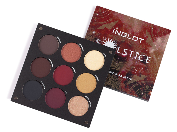 إنجلوت السماوية: مجموعة مكياج مستوحاة من عشقنا للقمر والنجوم