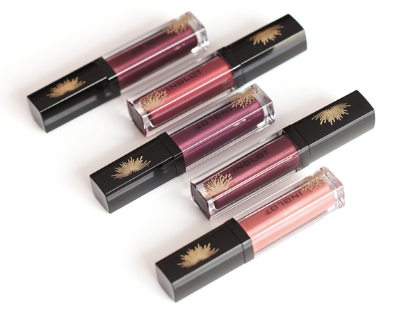 إنجلوت السماوية: مجموعة مكياج مستوحاة من عشقنا للقمر والنجوم