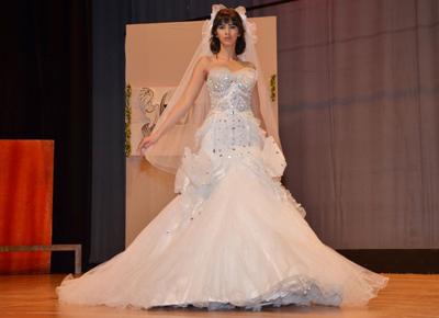 أديبا المحبوب لـ«نواعم»: فساتين الزفاف في الخليج فخمة