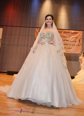 أديبا المحبوب لـ«نواعم»: فساتين الزفاف في الخليج فخمة