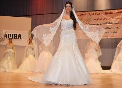 أديبا المحبوب لـ«نواعم»: فساتين الزفاف في الخليج فخمة