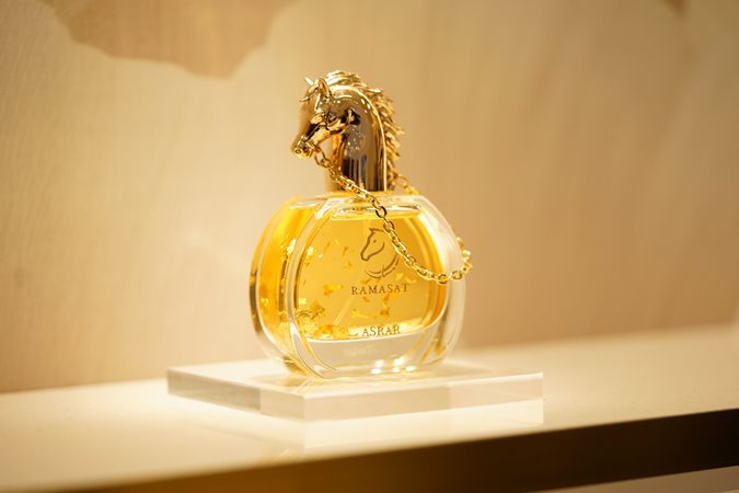 لكل عطر حكاية في بوتيك رمسات الجديد في دبي مول