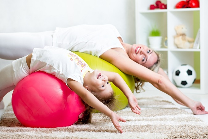 7 عوامل تؤسّس نمط حياة صحي لطفلك