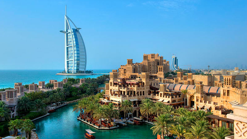 لحظات من السلام والسكينة تنتظركم مع فعالية اليوغا من جميرا وسانكتوم