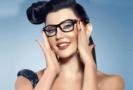 ماذا اختارت جيني إسبر اسماً لابنتها؟