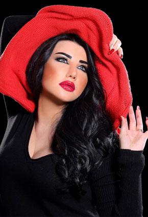 بعد الإنجاب.. جيني إسبر تستعيد رشاقتها بسرعة قياسيّة 