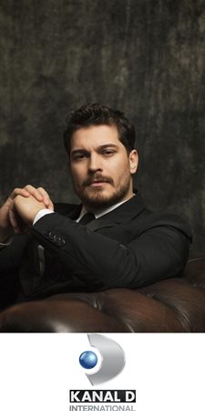 نتفليكس تجمع بين شاتاي أولسوي وحبيبته الجديدة