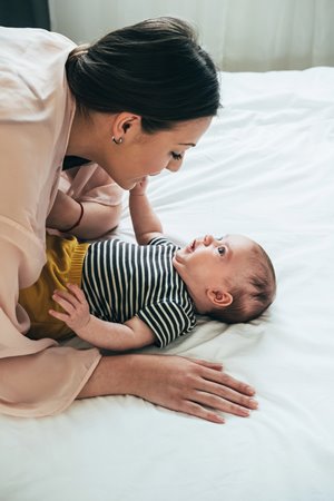 الغناء لطفلك يفيده بخمس طرق