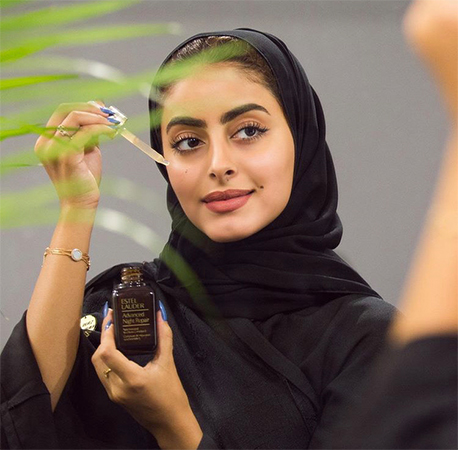 هذا السيروم غيّر بشرة السعودية جود عزيز