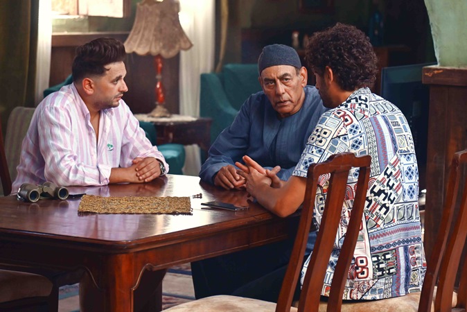كريم محمود عبد العزيز ومصطفى خاطر يكتشفان أسرار الفندق المهجور في 