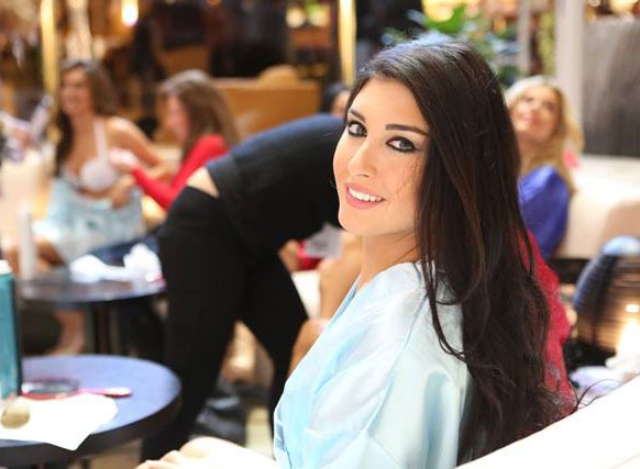 بعد اكتسابها وزنًا زائدًا: ما هي حظوظ كارين غراوي في ملكة جمال الكون؟